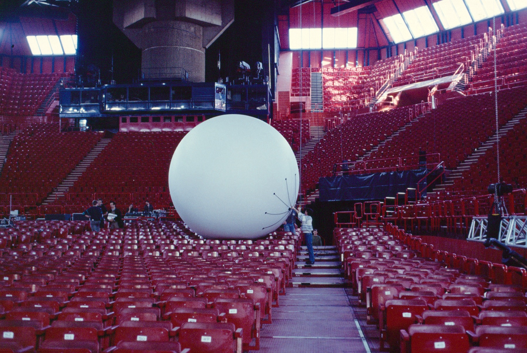 Sphère gonflable à Bercy en 1986
