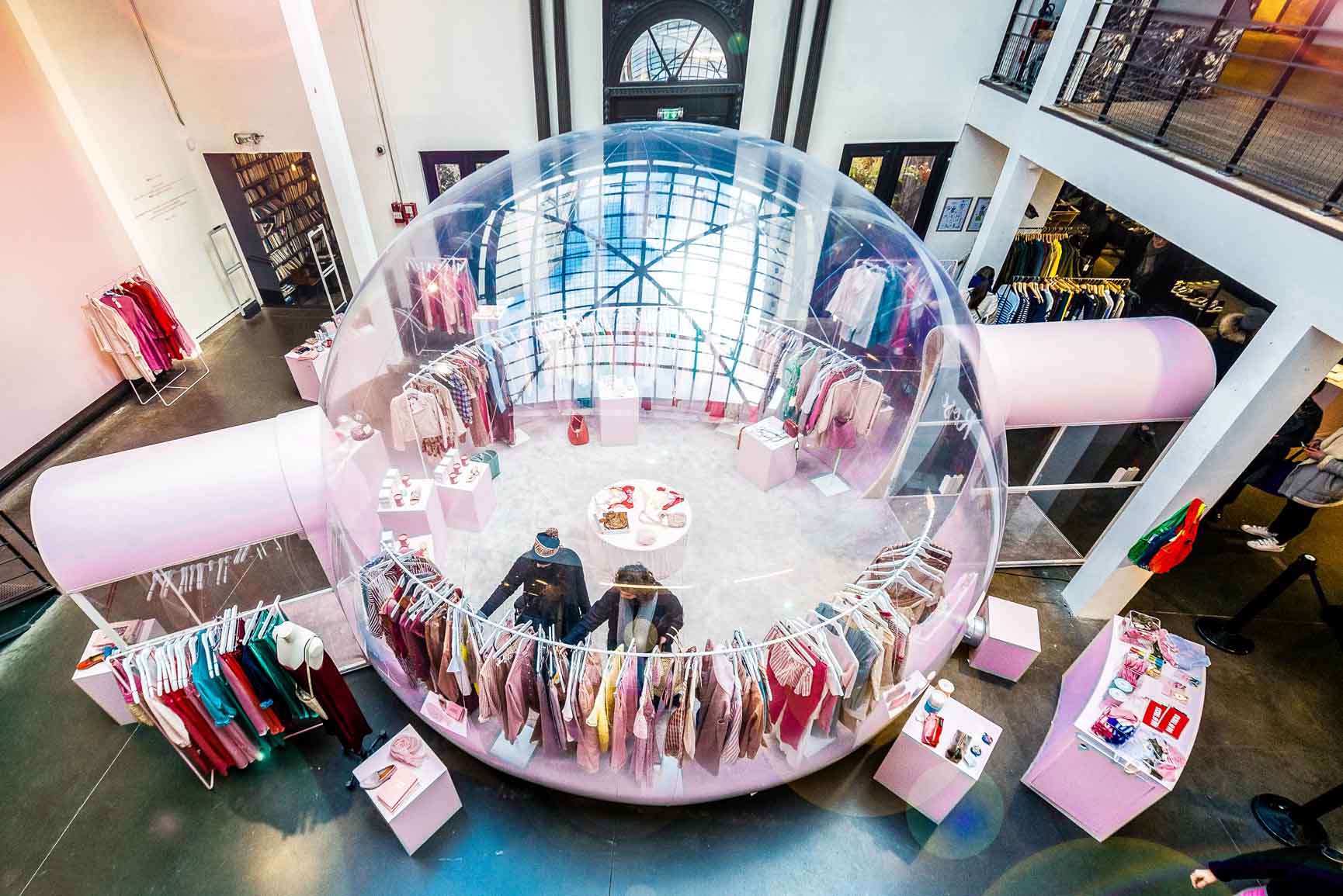 Une boutique dans la boutique. — Merci Paris