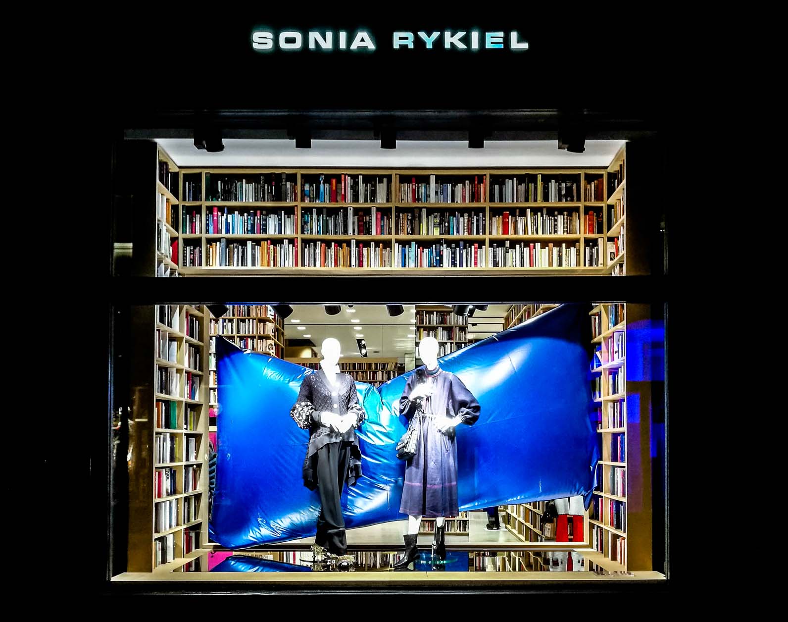 La vitrine change de volume. — Sonia Rykiel