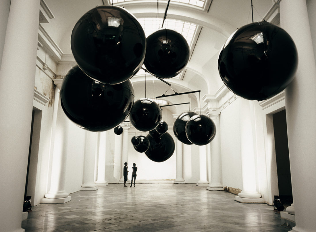 bulle gonflable noir