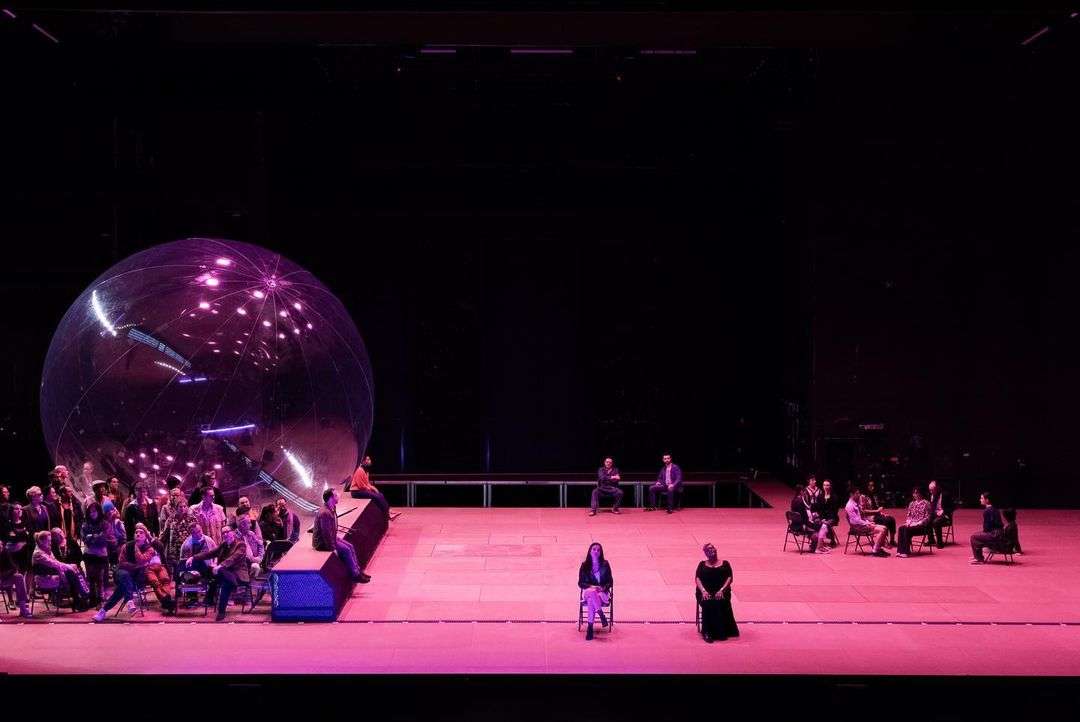 Sphère gonflable géante - Candide Opéra de Lyon